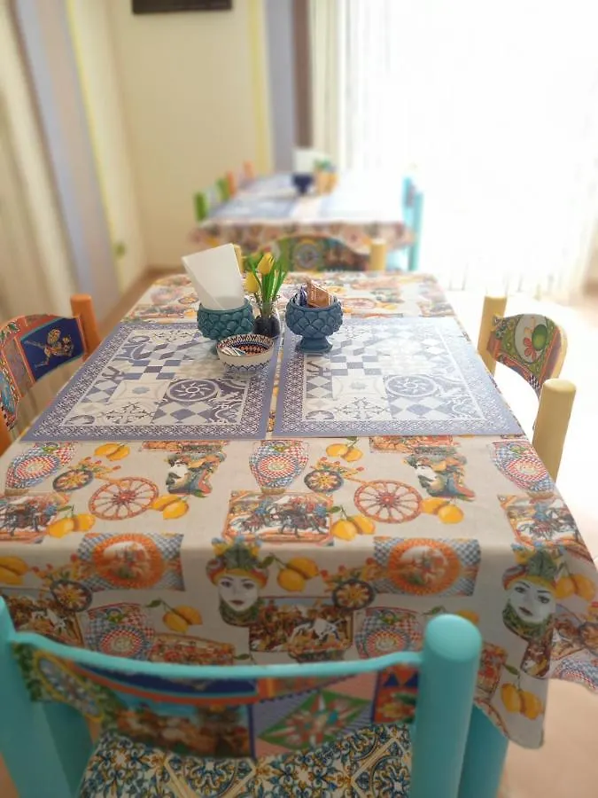 Alojamento de Acomodação e Pequeno-almoço Bed&Book Palazzo Cutelli Acomodação com café da manhã Palermo