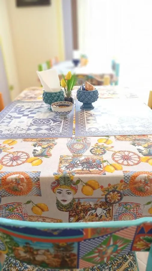 Bed&Book Palazzo Cutelli Bed & Breakfast Palermo
