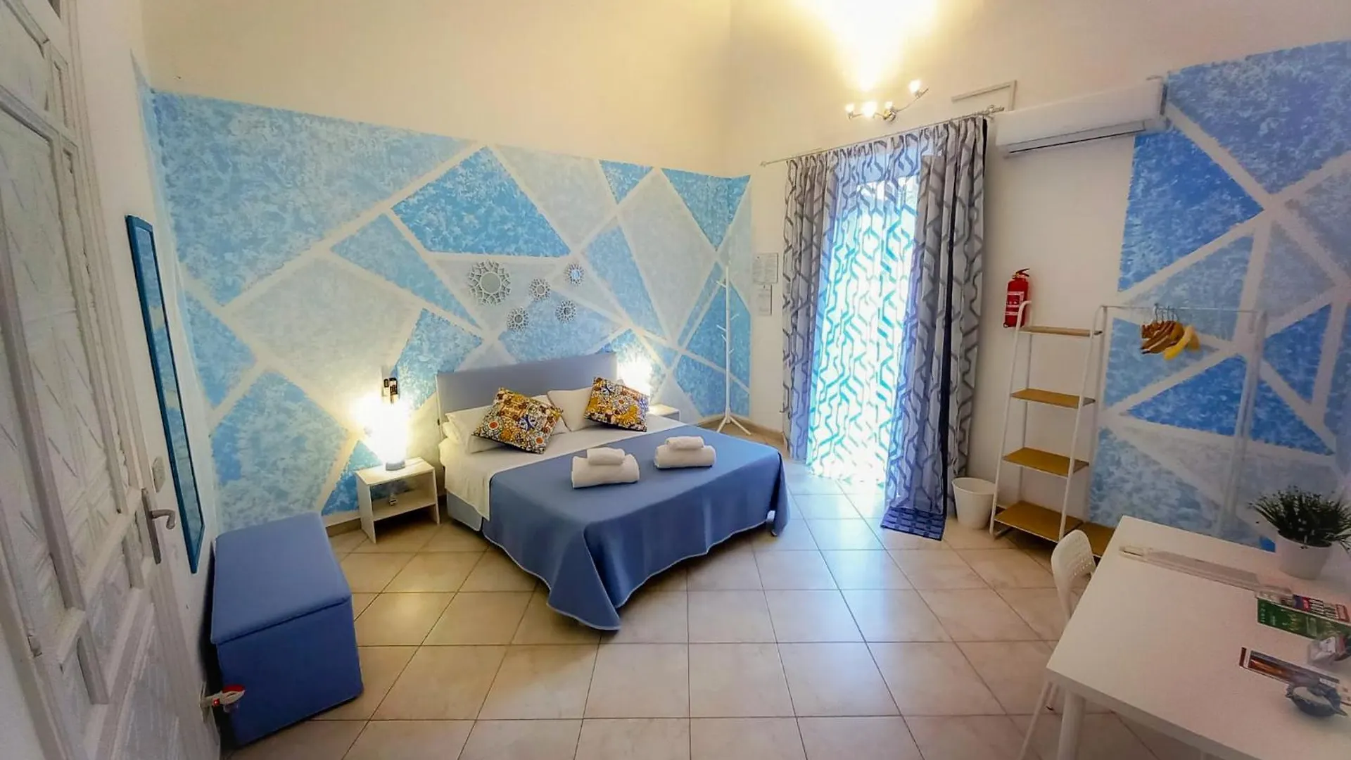 Bed&Book Palazzo Cutelli Bed & Breakfast Palermo İtalya