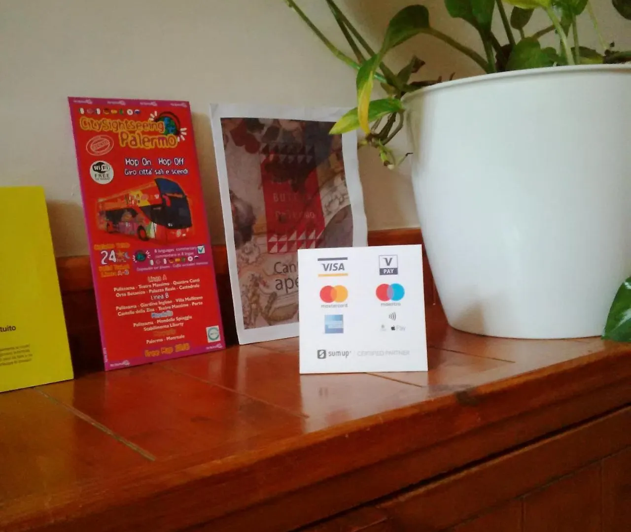 Bed&Book Palazzo Cutelli Bed & Breakfast Palermo